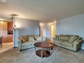 Photo #2: 20532549 Listing