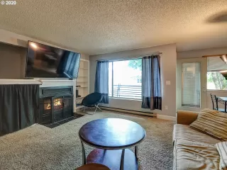 Photo #4: 20532549 Listing