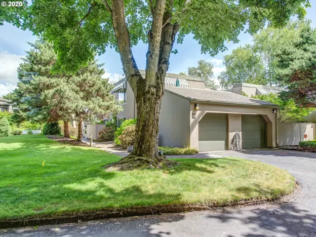 MLS: 20533001 Condo For Sale