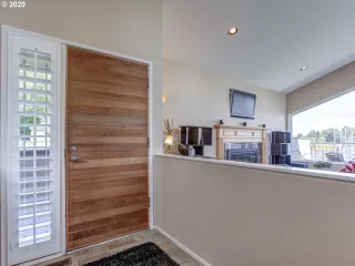 Photo #4: 20533001 Listing 