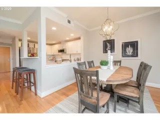 Photo #1: 20533268 Listing