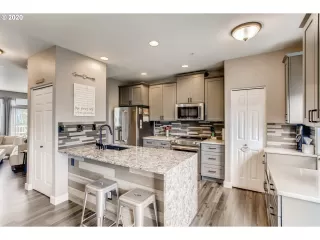 Photo #6: 20534184 Listing 
