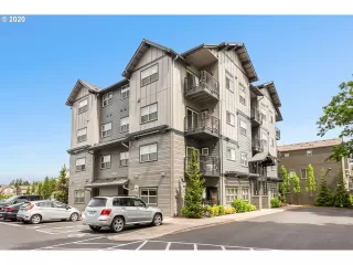 Photo #4: 20534953 Listing