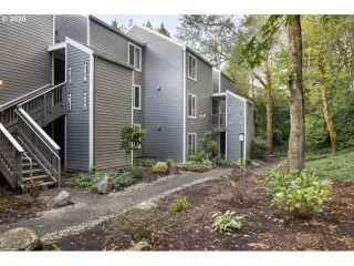 More Details about MLS # 20534969 : 4615 LAKEVIEW BLVD