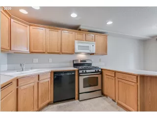 Photo #3: 20535038 Listing