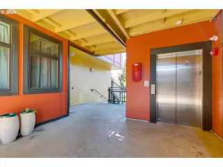 Photo #2: 20536226 Listing