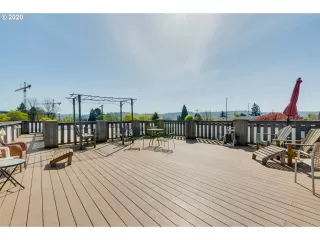 Photo #5: 20536226 Listing