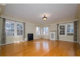 Photo #4: 20536557 Listing 