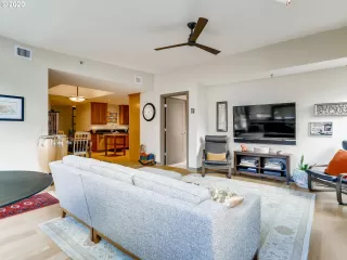 Photo #3: 20536578 Listing