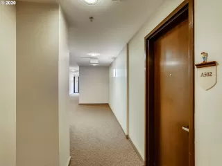 Photo #4: 20536578 Listing