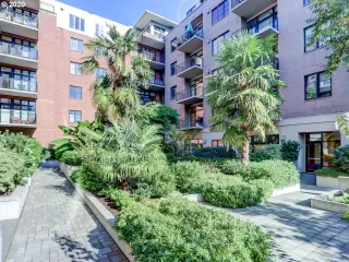 Photo #3: 20536682 Listing