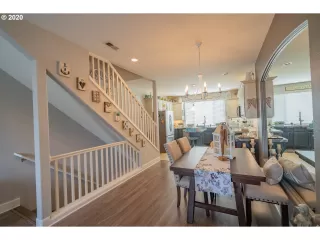 Photo #3: 20536719 Listing