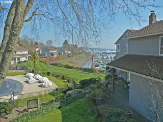 Photo #1: 20538039 Listing