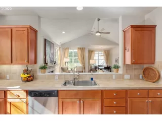 Photo #3: 20538929 Listing 