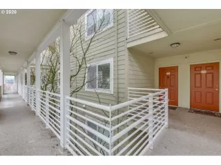 Photo #4: 20539500 Listing