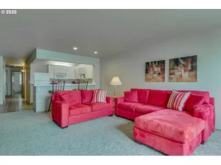 Photo #6: 20539500 Listing