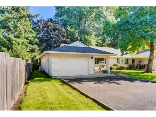 Photo #3: 20539698 Listing