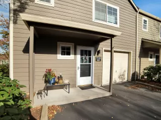 Photo #3: 20540459 Listing