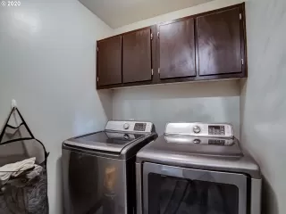 Photo #6: 20540459 Listing