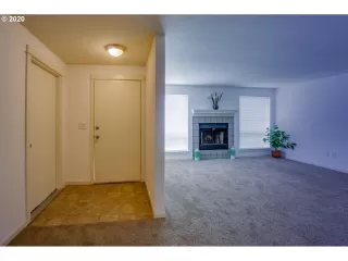 Photo #2: 20540954 Listing