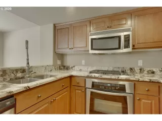 Photo #3: 20541653 Listing