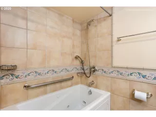 Photo #4: 20542226 Listing 