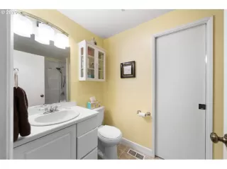 Photo #4: 20542859 Listing 