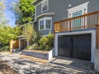 Photo #2: 20543135 Listing