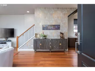 Photo #6: 20543667 Listing 