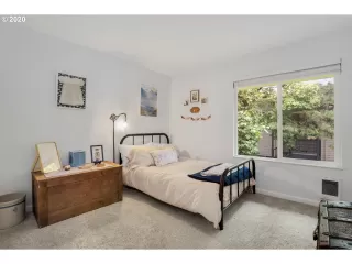 Photo #5: 20543994 Listing