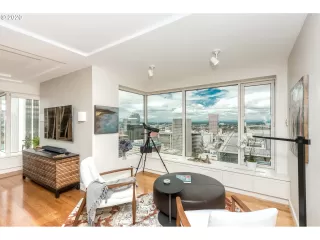 Photo #6: 20544235 Listing