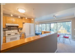 Photo #4: 20544540 Listing