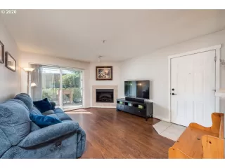 Photo #2: 20545148 Listing