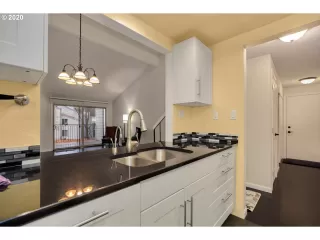 Photo #2: 20545223 Listing 