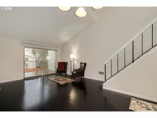 Photo #4: 20545223 Listing 