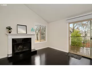 Photo #5: 20545223 Listing 