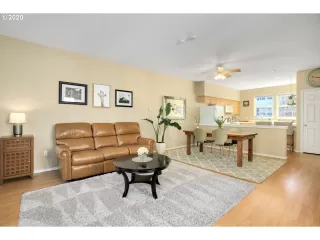 Photo #2: 20545713 Listing