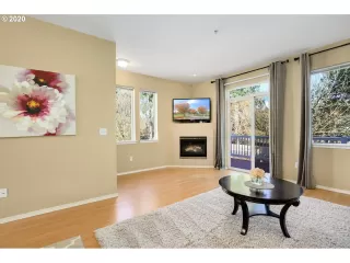 Photo #4: 20545713 Listing