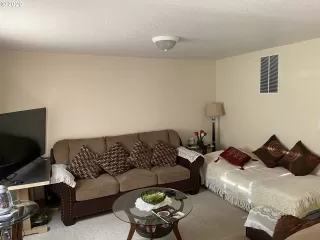 Photo #4: 20547653 Listing