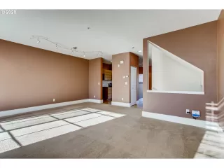 Photo #6: 20547861 Listing 