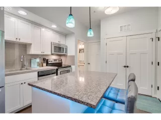 Photo #3: 20547872 Listing