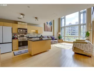 Photo #5: 205480740 Listing