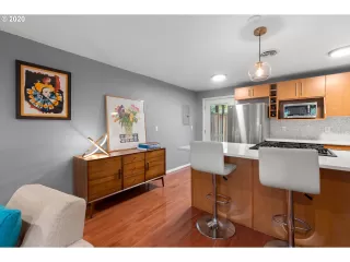 Photo #3: 20548133 Listing 