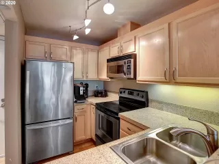 Photo #2: 20548428 Listing 