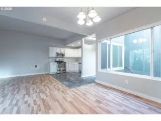 Photo #3: 20549326 Listing