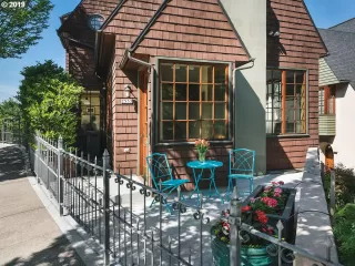 Photo #1: 20550376 Listing