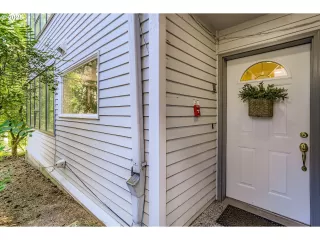 Browse active condo listings in PARK PLACE