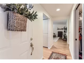 Photo #1: 205507249 Listing