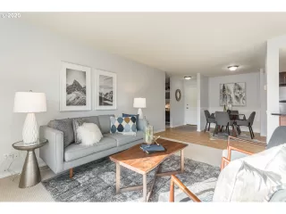 Photo #1: 20551154 Listing