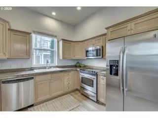 Photo #1: 20551289 Listing